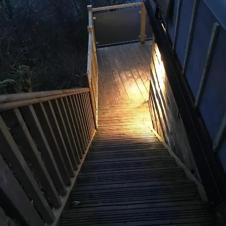 The Sett On The Wharfe * Threshfield