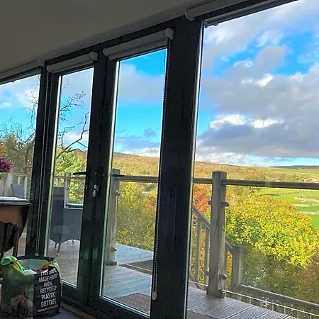 山林小屋 The Sett On The Wharfe