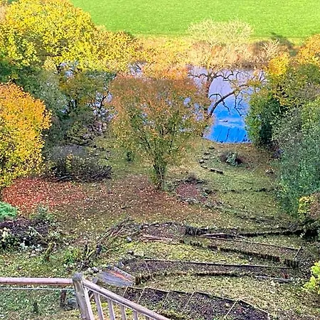 山林小屋 The Sett On The Wharfe Threshfield